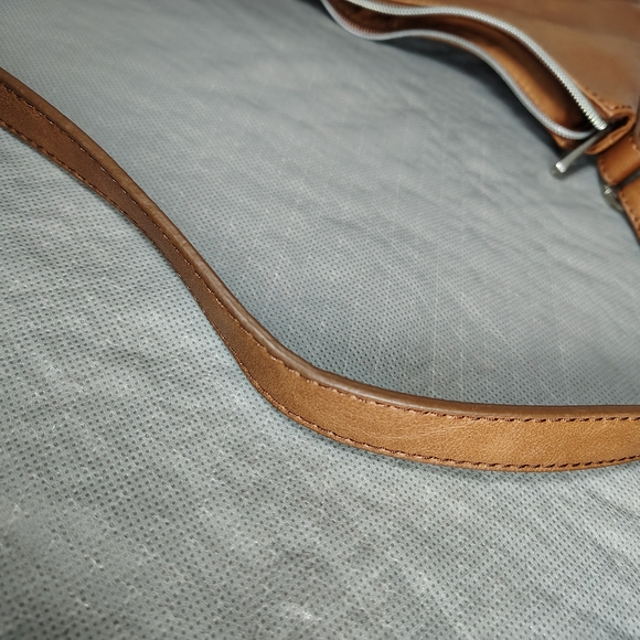 Relic Chevron Leather Brown Patchwork Sholder Strap Purse - Picture 10 of 10